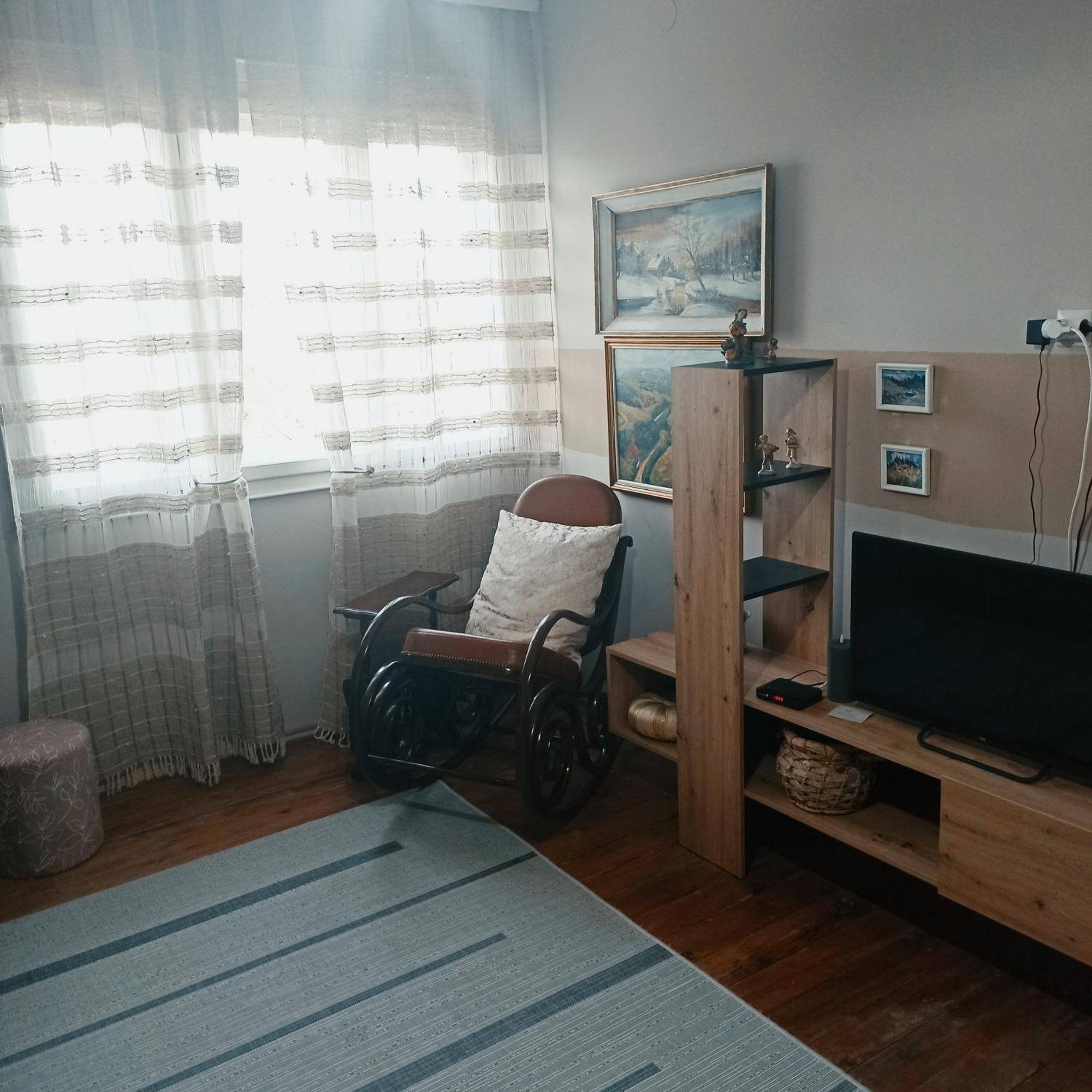 Apartamento Kuca Despot Kremna Habitación foto